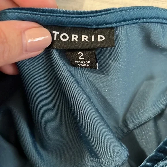 Torrid Velvet Fluted Dress Size 2 - Picture 8 of 10